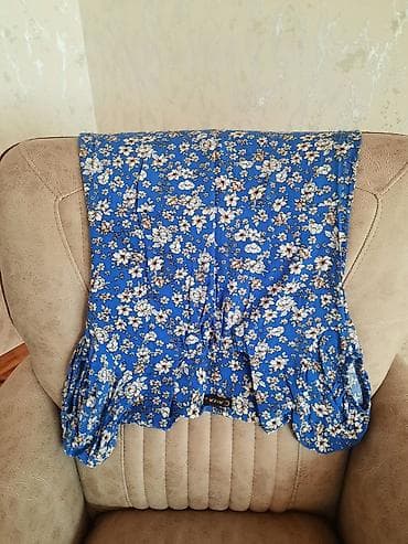 Məhsul: 2 ədəd qadın bluz/don üstü 1) Kobalt mavi, güllü naxışlı — 3