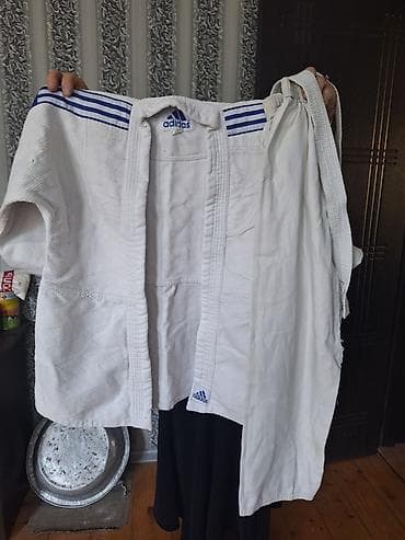 Judo/Karate geyimleri:10-15 yaş arası uşaqlar üçündür.dəsti 25 azn.(2 — 6