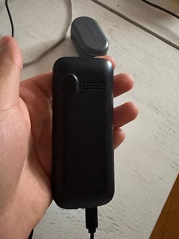 Fmobile T9 düyməli mobil telefon. 2 sim kartlıdır kamerası var. Yeni — 4