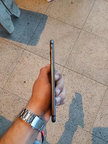 iphone 8 pilus: IPhone 8 Plus, 64 GB, Qara, Barmaq izi — 7