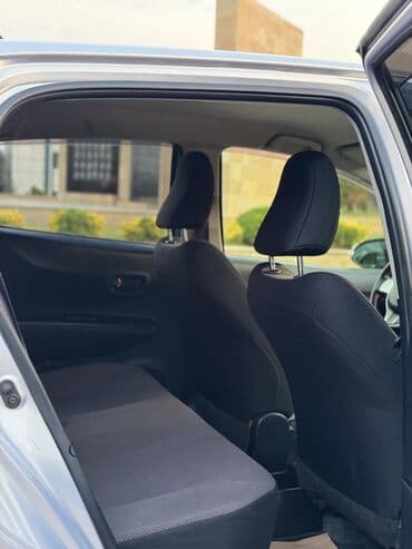 220 mator: Toyota Vitz: 1.3 l | 2012 il Hetçbek — 7