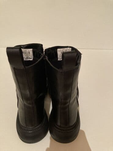 Toy paltarları və aksesuarları: Qara dəri çəkmələr - Rəng: qara - Üst material: hamar dərili - — 1