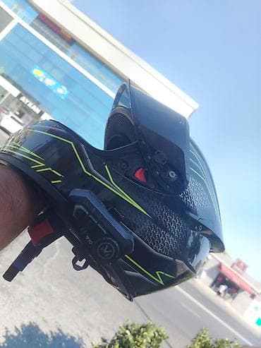 moto tvs: Motosiklet dəbilqəsi – tam üzlü model - Rəng və dizayn: Qara əsas fon — 3