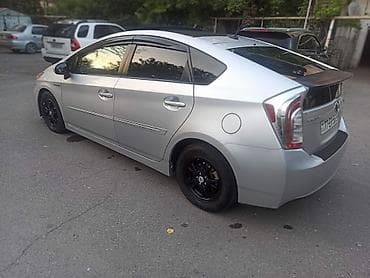 masın: Toyota Prius: 1.8 l | 2013 il Hetçbek — 3