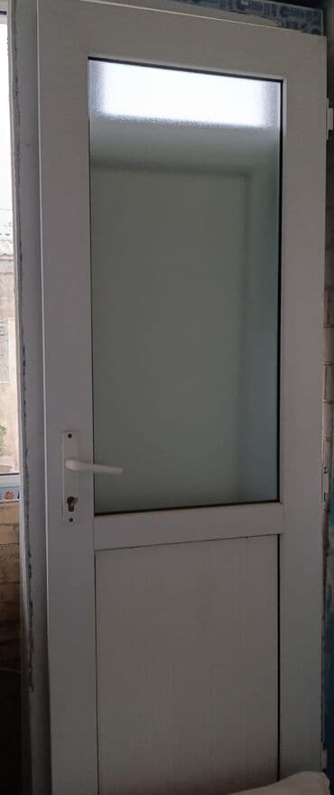 İşlənmiş Plastik qapı 70x205 sm Zəmanətsiz, Ünvandan götürmə