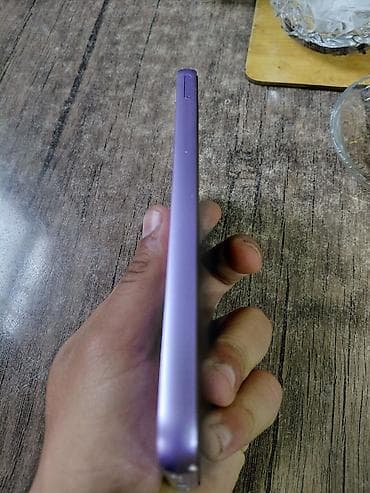 gəncə ikinci el: Məhsul: Bənövşəyi rəngdə smartfon samsung a05s prablesizdi Təsvir: - — 2