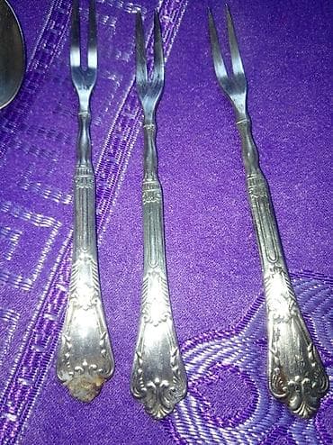 metbex canagi: Gümüş sovetin her biri 13manat — 2