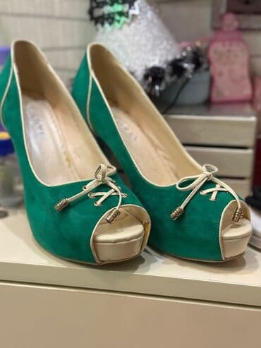platforma mokasinlər: Qadın ayaqqabıları – 2 cüt 1) Yaşıl platformalı peep-toe - Rəng — 1