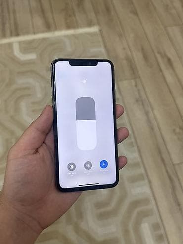 ipone 11 pro max: IPhone 11 Pro Max, 64 GB, Qızılı, Face ID — 3