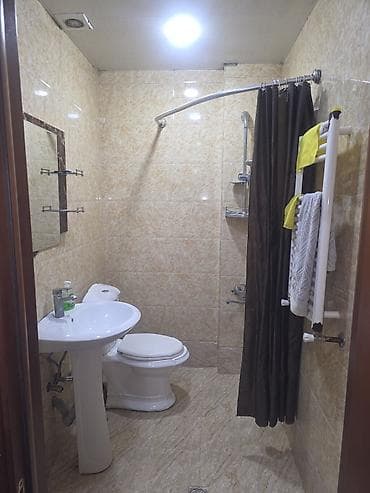 комната аренда: 2 otaqlı mənzil – genis salon, yataq otağı, dəhliz və sanitar qovşağı — 5