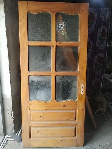 Şüşəli taxta qapı ölçüsü 2x90 sm - Material: təbii ağac (şam ağacı