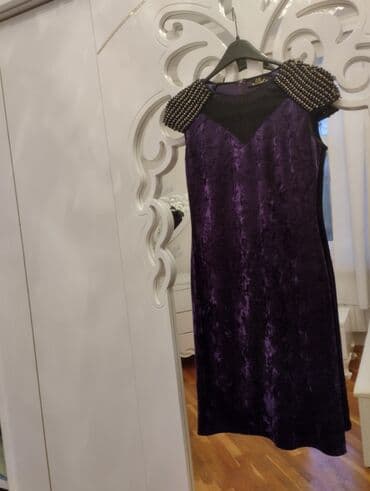 tikdirmek ucun don modeli: Bənövşəyi rəngli, dizaltı uzunluqda şıq paltar. - Material: məxmər — 4