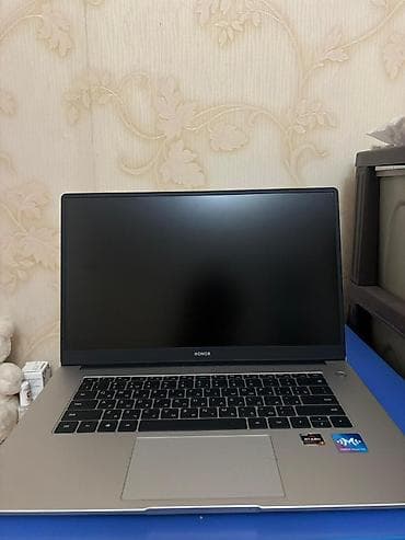 HP: Model: HONOR BOHK-WAX9X ✔ Prosessor: AMD Ryzen 7 3700U (8 core 2.3-4.0 — 2