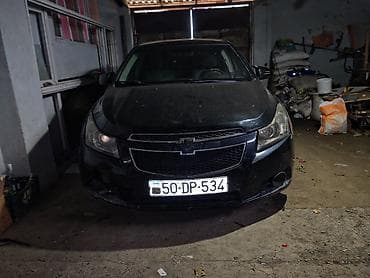 Chevrolet Cruze: 1.6 l | 2010 il 198000 km Sedan