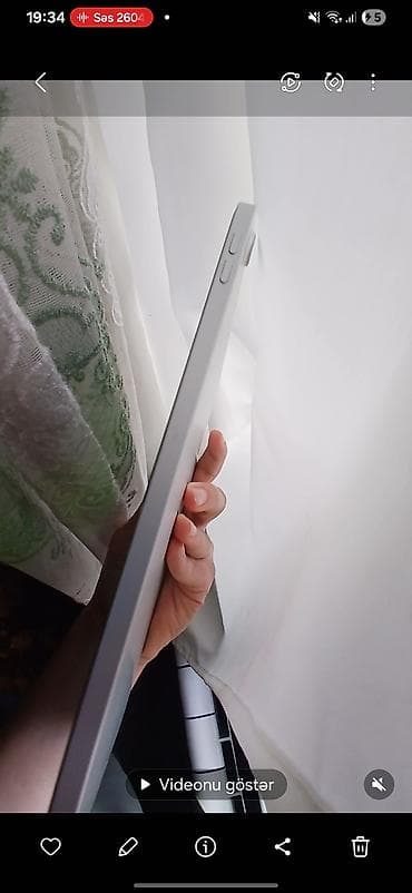 ipad 9 lalafo: Apple iPad (10-cu nəsil) – Gümüş rəng Xüsusiyyətlər: - 10.9" Liquid — 3