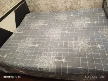 fosfor kurtka: Iki yastıq üzü cexul prostina dest az istifadə olunub 15 manata vp — 5