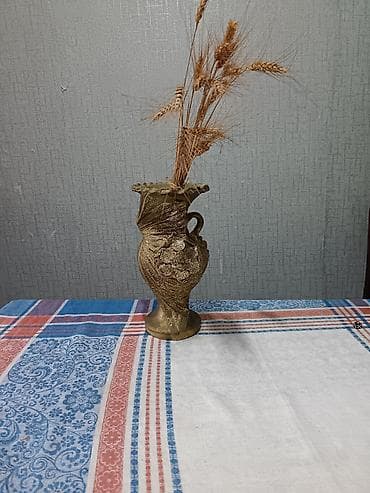 Bir vaza, Keramika