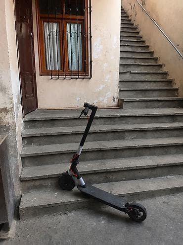 Elektrik skuter – şəhərdaxili rahat gediş üçün kompakt və yığcam — 2