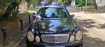 Mercedes-Benz E-Class: 2.6 l | 2002 il Sedan
