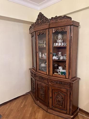 Künc vitrin bufet – massiv ağacdan, klassik oyma naxışlı - Material — 4