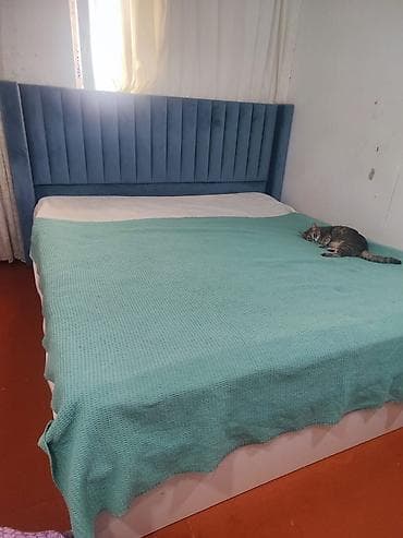 Ev üçün mebel: Mavi məxməri süngərli başlıqlı iki nəfərlik çarpayı - Ölçü: 200\180 - — 1
