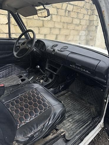 Nəqliyyat: VAZ (LADA) 2106: 1.6 l | 1986 il 15000 km Sedan — 3