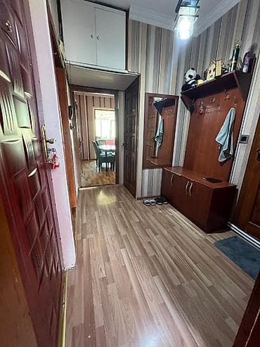 ecemide ucuz evler: Bakı, Yeni Günəşli Massiv Q, 3 otaqlı, Köhnə tikili, m. Xalqlar Dostluğu, 59 kv. m — 10