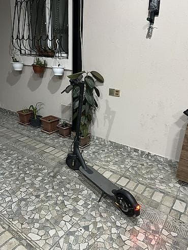 samaka: İşlənmiş Elektrik samokat 8", 351 - 500 Vt, 16 - 25 km/s, Ünvandan götürmə — 5