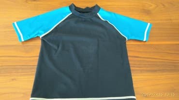 Кофта для мальчика британской фирмы, в отличном состоянии, из