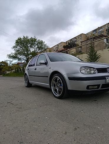 teker 18: Volkswagen Golf: 1.6 l | 2001 il Hetçbek — 1