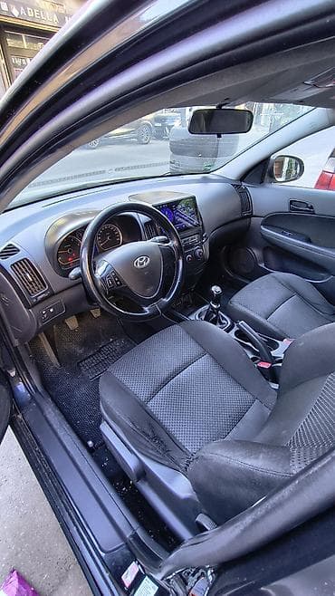 hyundai i10: Avtomobil gündəlik sürülən saz vəziyyətdə olan maşındır. Xodovoyu — 4