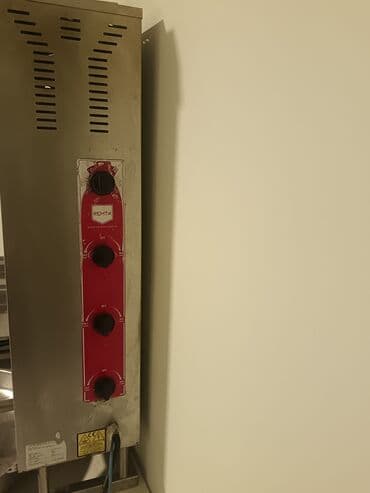 kabab bişirən: Salam yaxsi vezyetdedi her seyi isleyir — 6