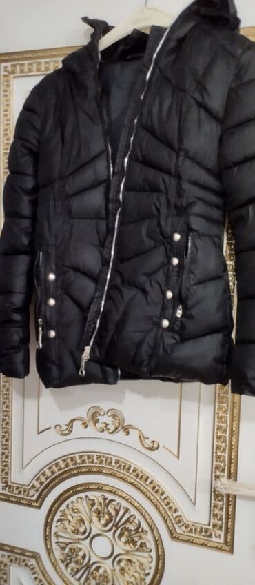 kapüşonlu qadın gödəkçələri: Puxovik kurtka, S — 3