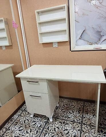 dırnaq masası: Manikür üçün masa — 1