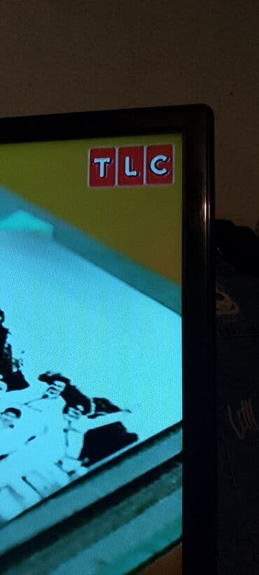 samsung s22 ultra ekran: İşlənmiş Televizor Samsung LED ekran 82" — 1