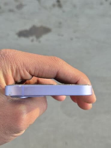 Lincoln: IPhone 12, Face ID — 6