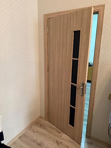 qifil sekilleri: Təcili satılır. Ev təmir olunur deyə satılır. 4 əd otaq qapısıdır. 3 — 2