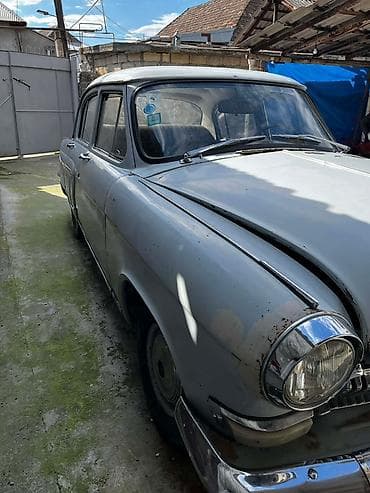e39 radiator: GAZ-21 Volqa, klassik sovet sedanı Xüsusiyyətlər: - Korpus: 4 qapılı — 4