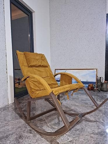 Kreslo-kaçalka, Parça