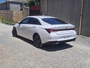 Салон: Hyundai sedan – salon - Sükan: çoxfunksiyalı, idarəetmə düymələri ilə — 9