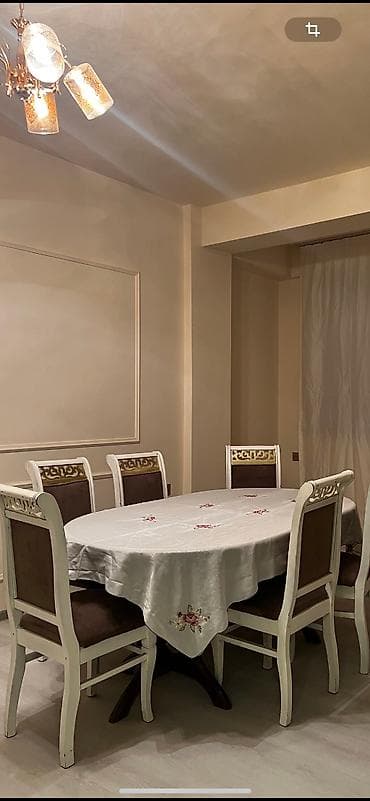 Qonaq otağı üçün, İşlənmiş, Açılan, Oval masa, 6 stul lalafo.az -da Qonaq otağı üçün, İşlənmiş, Açılan, Oval masa, 6 stul