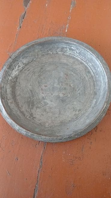 вешалка в прихожую настенная: Məhsul: Köhnə, qedimi antik dövrə metal dəsti. Qiymet ucune aiddir — 4