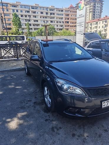 kia magentis: Kia Ceed: 1.4 l | 2010 il Universal — 9