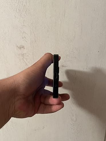 iphone 16 e: IPhone 16 Pro, 256 GB, Qara — 7