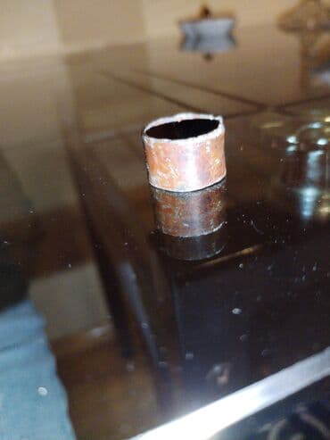 tek qas qizil uzukler: Üzük — 3