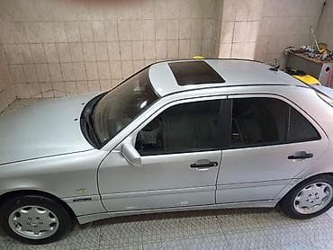 mersedes kupe: Mercedes-Benz C 180: 1.8 l | 1999 il Sedan — 9