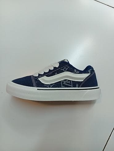 krosovka: Klassik skeyt üslubunda mavi rəngli krossovka - Material: denim/parça — 1