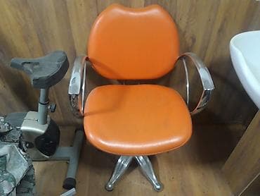 Salon kreslosu – peşəkar iş üçün - Parlaq narıncı rəngli oturacaq və