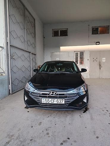 Avtomobil satışı: Hyundai Elantra sedan – qara rəng, modern dizayn və aerodinamik — 2