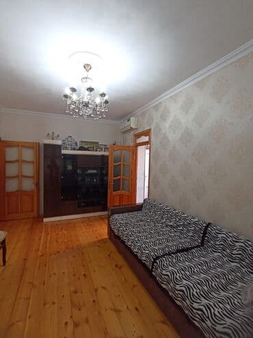 купить комнату гостиничного типа: Satılır: işıqlı və geniş zal - Geniş qonaq otağı, taxta döşəmə - — 1